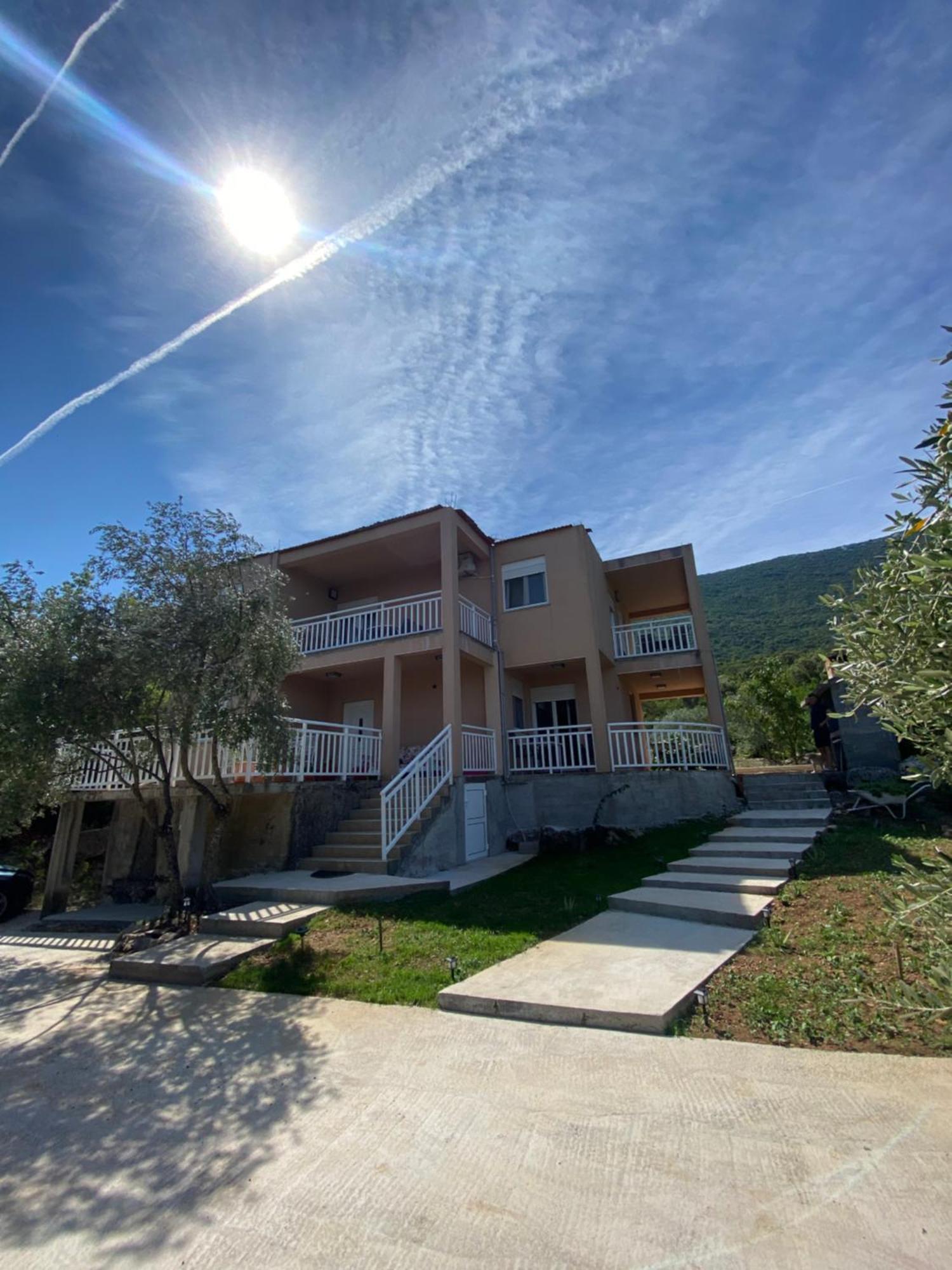 Apartments D&D Osobjava Экстерьер фото